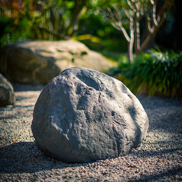 artificial rock boulder in grp by europlanters RK3