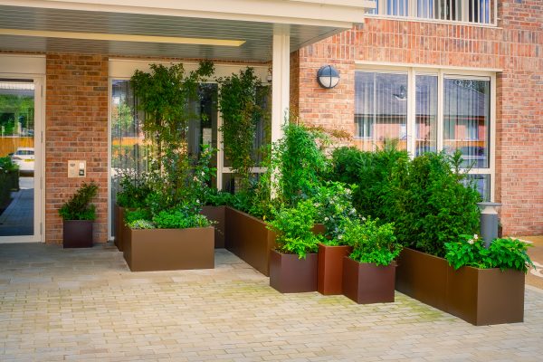 GRP-LARGE-TROUGH-PLANTER--by-Europlanters